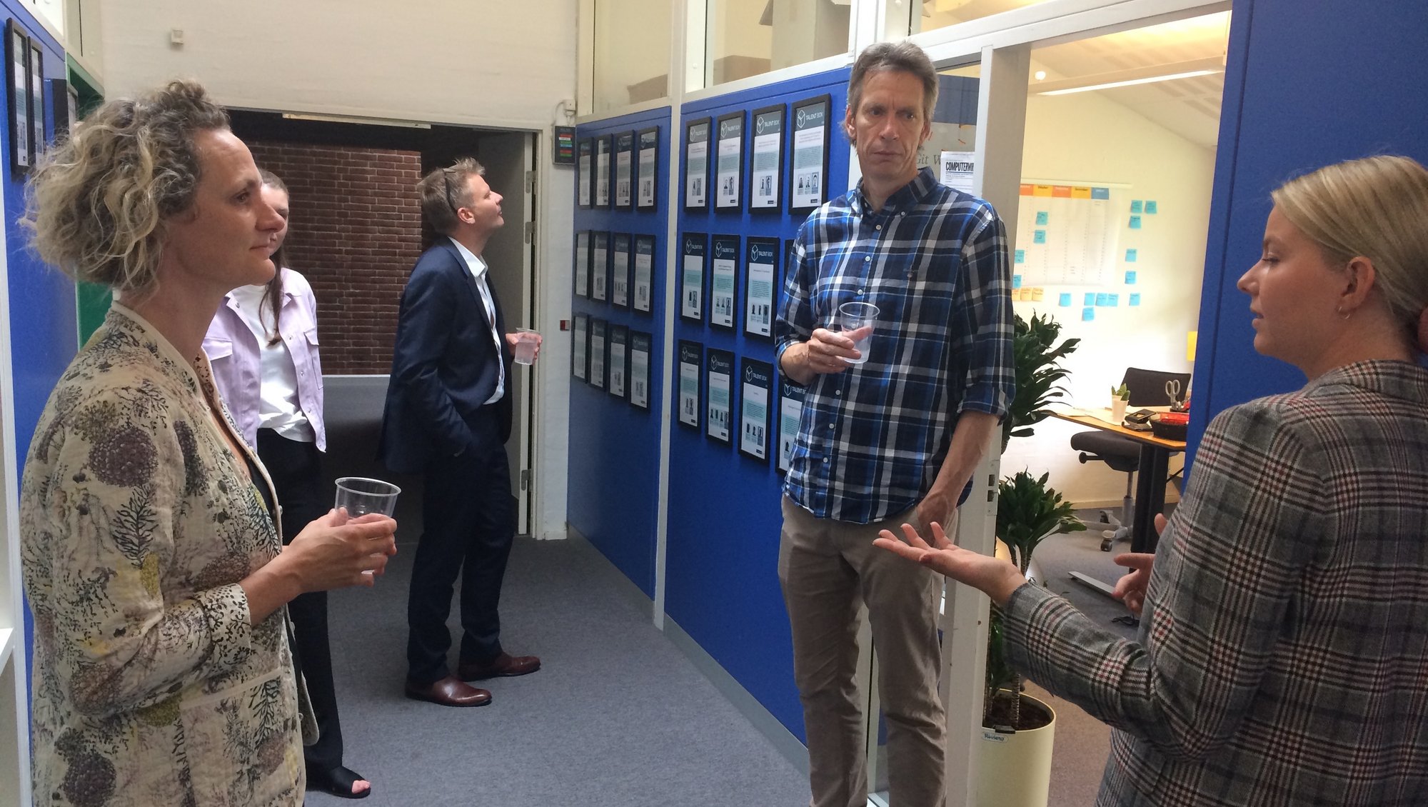 [Translate to English:] Besøg ved medlemmer af afdelingens advisory boad 2018